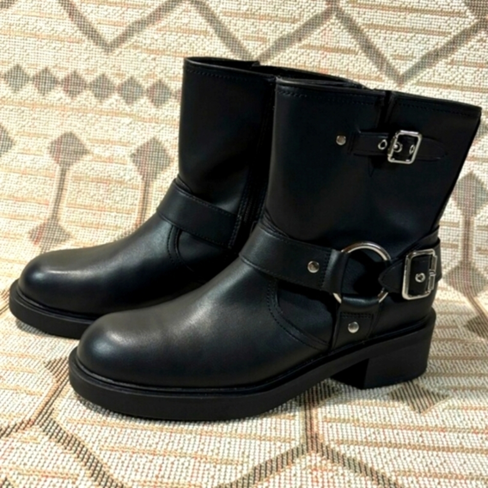 Women Connor Harness Buckle Black Ankle Booties Size 9.5